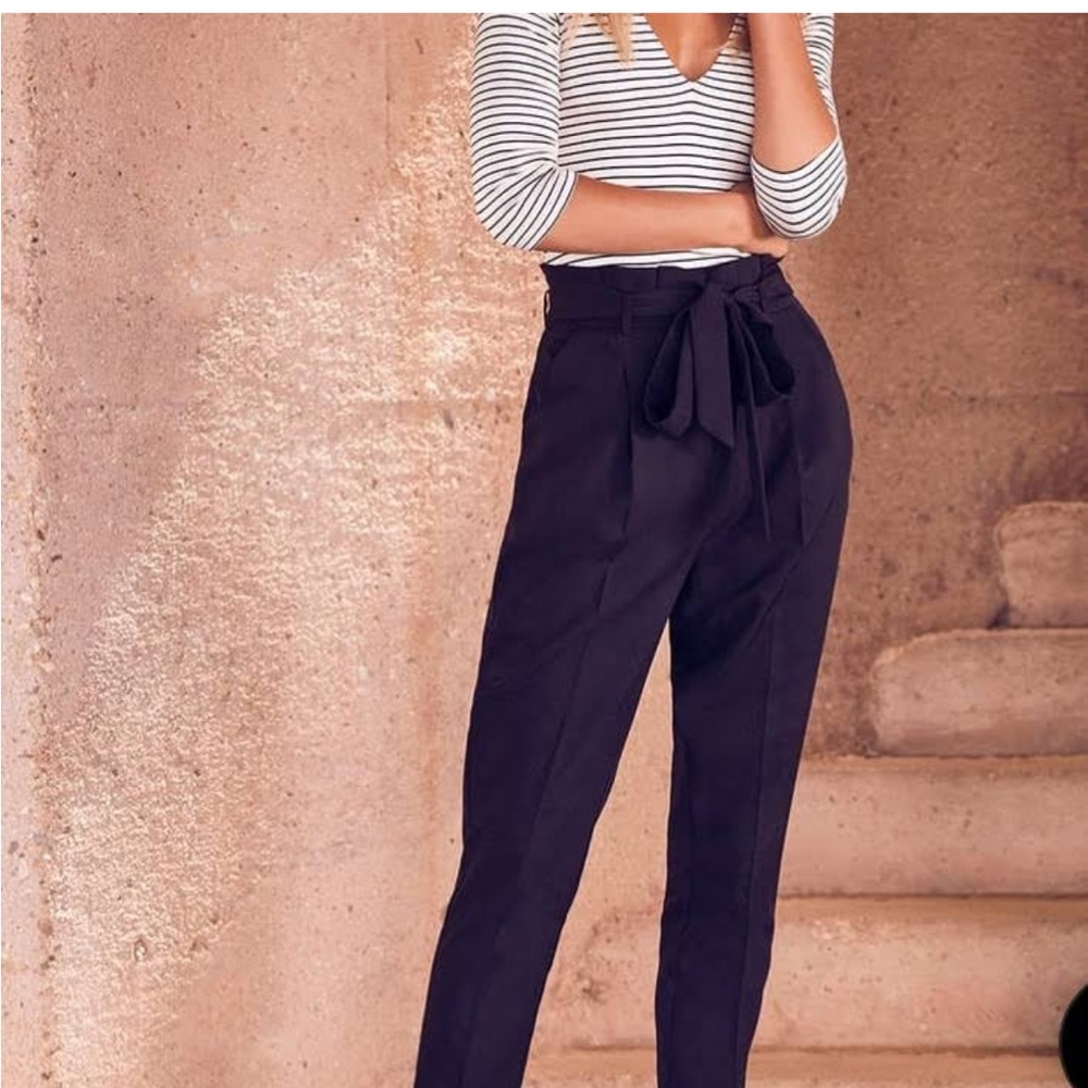 Express high waisted paperbag pants - size 6L.